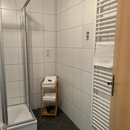 1 Apartament *